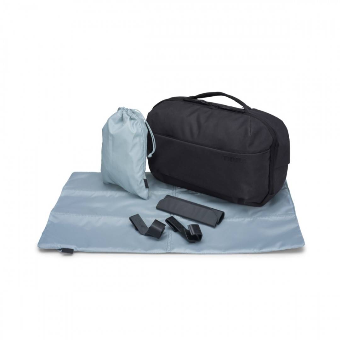Accesoriu Thule Aion Changing Bag - Geanta pentru a transporta toate cele necesare copilului, Black