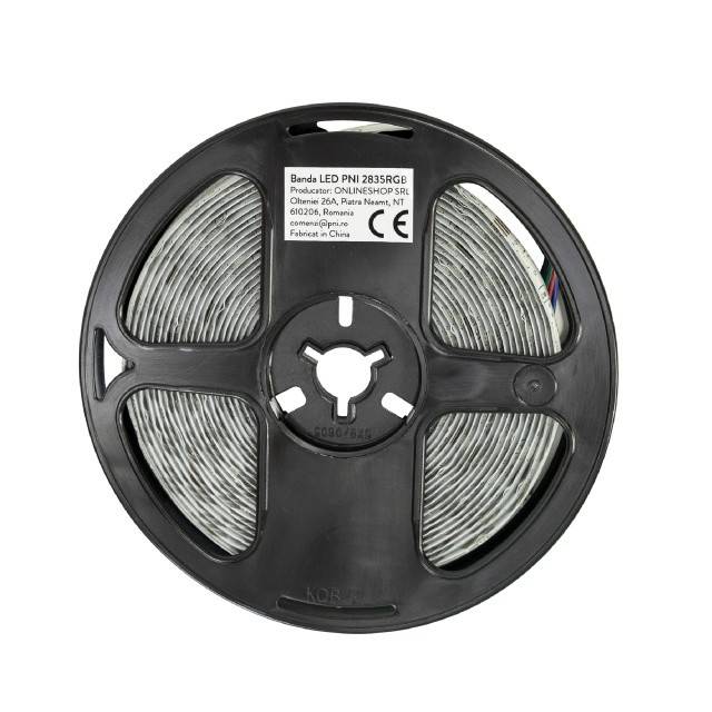 Banda LED PNI 2835RGB, RGB, IP65, silicon, lungime 5 metri, cu telecomanda, alimentator 230 V, dimabil, jocuri de lumini, 270 LED-uri tip 2835, 12W