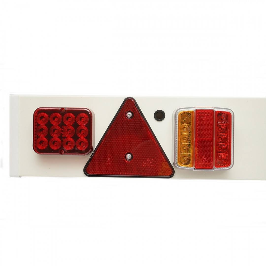 Bara remorca 1220mm, 2x lampa LED, 1x lampa ceata LED, 2x triunghi reflectorizant, cablu 6m si priza 7 pini 12/24V