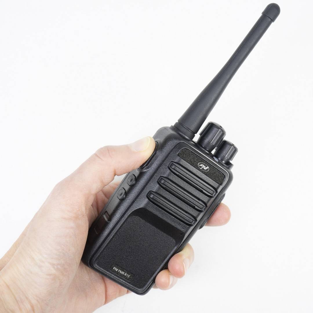 Bax cu 20 bucati statie radio portabila profesionala PNI PMR R15 0.5W, 16 canale programabile, 16 PMR si tonuri 50 CTCSS si 104 DCS, ASQ, TOT,