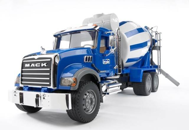 Betoniera MACK Granite - Bruder 2814 scara 1:16