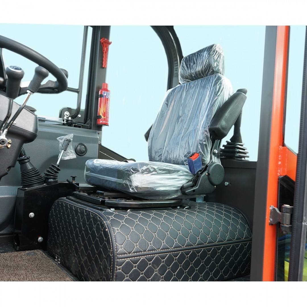 Buldoexcavator articulat compact 2.8T, motor diesel 50CP, cupa frontala si brat excavare spate THOR