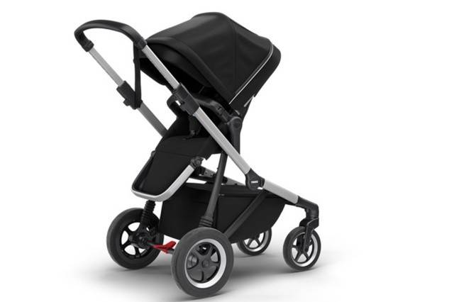 Carucior Thule SLEEK Cadru Gri si Copertina Midnight Black