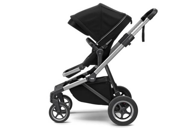 Carucior Thule SLEEK Cadru Gri si Copertina Midnight Black