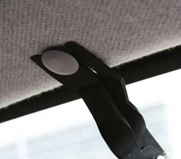 Cleste pentru cleme din plastic
