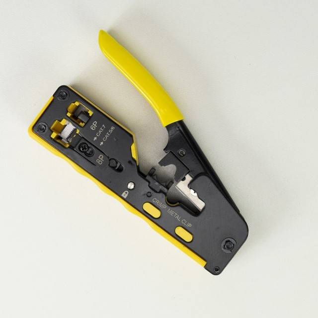 Cleste PNI SR7 pentru taiat, dezizolat cablu si sertizat mufe RJ12, RJ45 CAT5, CAT6, CAT7 CAT8