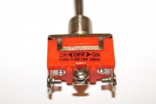 Comutator dublu 15A 250V (3 papuci)