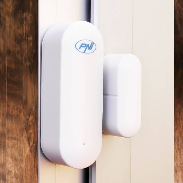 Contact magnetic inteligent PNI Safe House PG07 pentru monitorizare usi si ferestre prin internet, compatibil cu aplicatia Tuya, stand alone sau