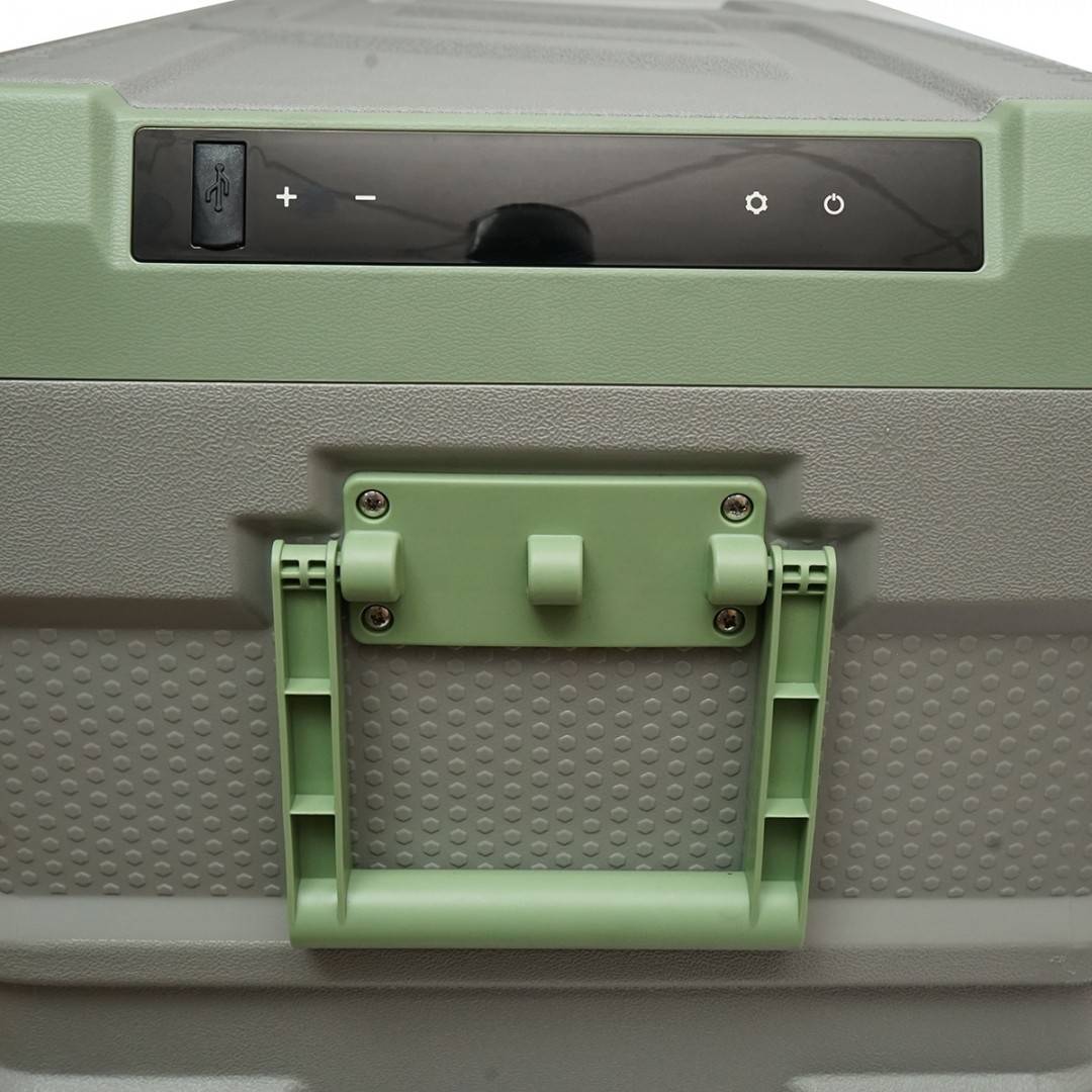 Frigider auto cu compresor 60W, capacitate 64.2L, tensiune alimentare 12-24-220V, ecran LCD, USB, 692x416x585mm G65 AUTOSPEED