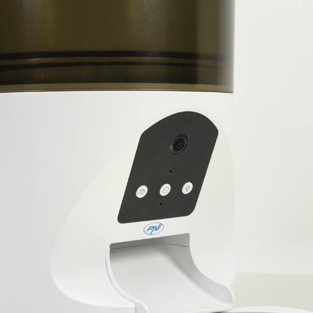 Hranitoare inteligenta pentru caini si pisici PNI MyPet PT036 cu camera 3MP incorporata, capacitate rezervor hrana 6 litri, control din Tuya Smart,