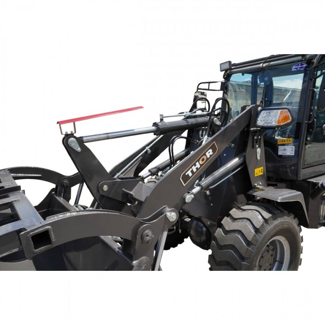 Incarcator frontal articulat WOLA 1T, 4x4, motor diesel 57CP, cupa cu gheara 0.8 m³ THOR