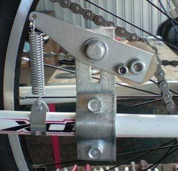 Intinzator lant bicicleta cu motor (cu arc)