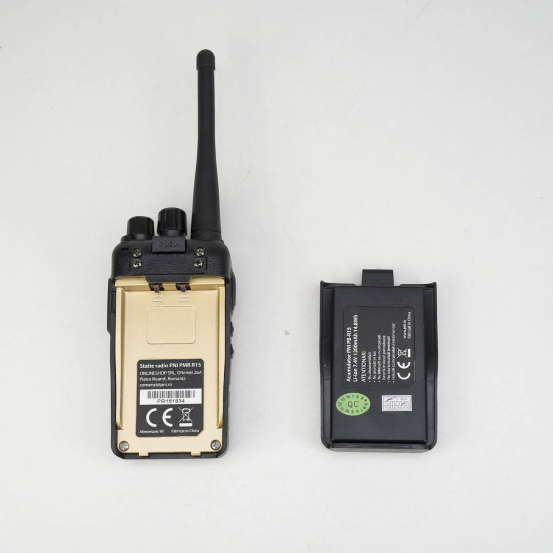 Kit 4 statii radio portabile PNI PMR R15 0.5W, 16 canale programabile, 16 PMR si tonuri 50 CTCSS si 104 DCS, ASQ, TOT, monitor, programabila,