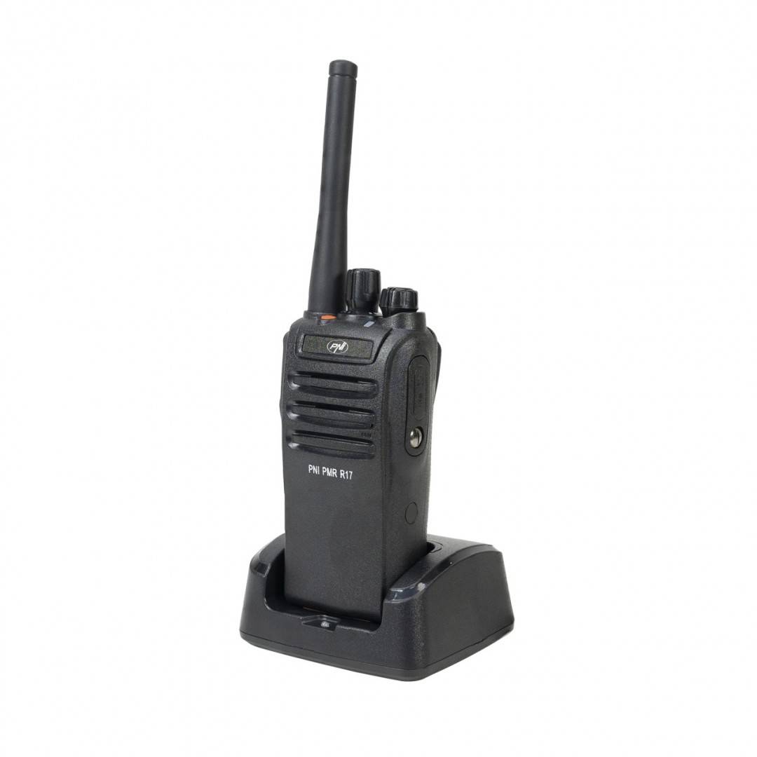 Kit 4 statii radio portabile PNI PMR R17 446MHz, 0.5W, 16 canale PMR si tonuri 50 CTCSS si 104 DCS, programabila, Li-Ion 2200 mAh, IP68