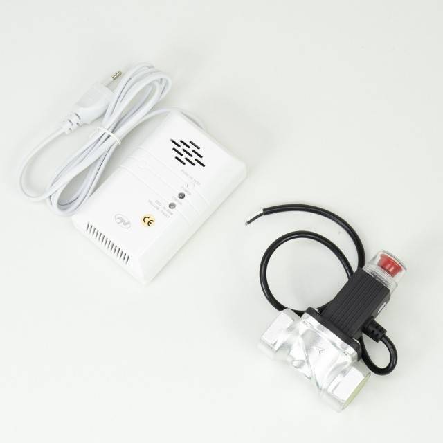 Kit PNI Safe House 400 senzor de gaz si electrovalva 3/4 inch, alarma sonora si luminoasa, 85dB, detecteaza gaze naturale, gaz metan (CH4)