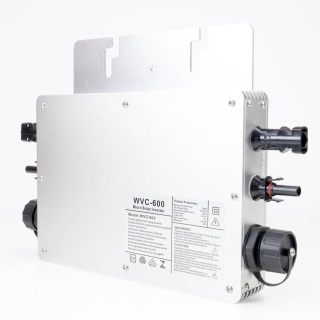 Kit solar fotovoltaic PNI Green House M600 cu microinvertor si 2 panouri solare de 375W