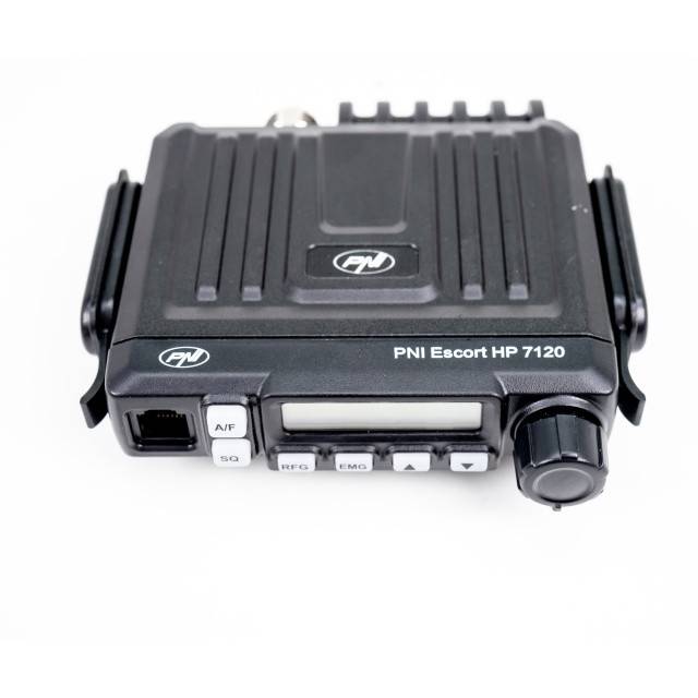 Kit statie radio CB PNI Escort HP 7120 ASQ, RF Gain, 4W, 12V si antena CB PNI Extra 48 cu magnet inclus, 45cm, SWR 1.0 AM/FM comutati doar in banda EU