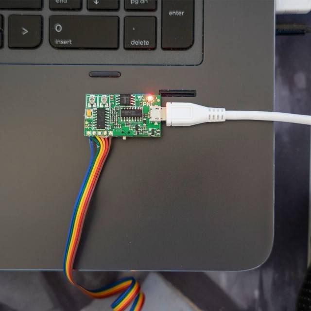 Kit Statie radio CB PNI Escort HP 8000L si Modul de ecou si roger beep PNI ECH01