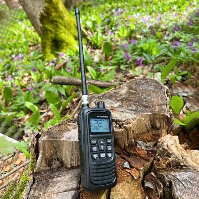 Kit Statie radio CB portabila PNI Escort HP 82, multi standard, 4W, 12V, AM-FM cu antena CB PNI Extra 48