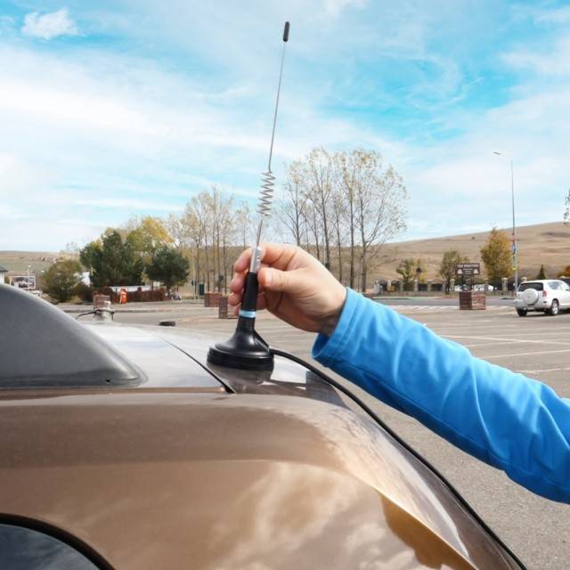 Kit Statie radio CB TTi TCB-900 EVO + Antena CB PNI ML29 cu magnet