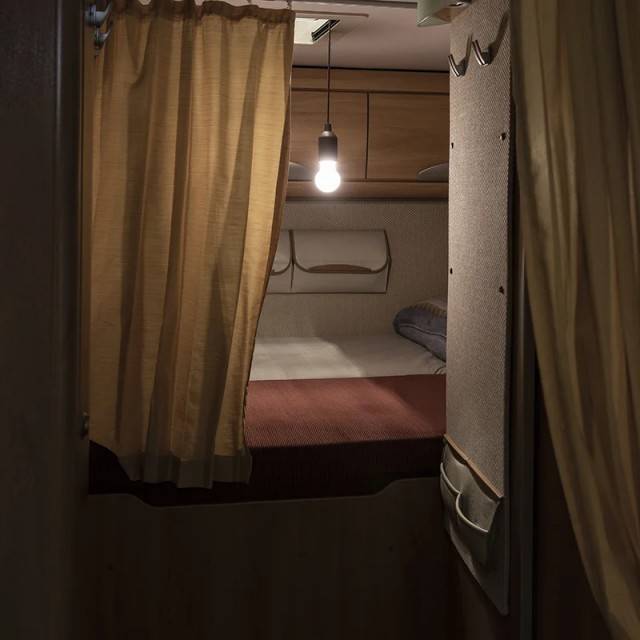 Lampă tip lemn cu șnur 90cm