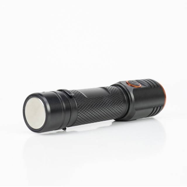 Lanterna PNI Adventure F650 cu LED 20W, 2000lm, din aluminiu, IPX6, acumulator inclus, incarcare prin USB tip C