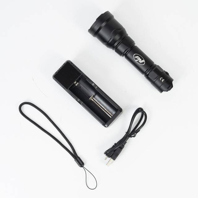 Lanterna PNI Adventure FHTW10, 40m, focus, Li-Ion 3000mAh, 620 lm, pana la 540 m, negru