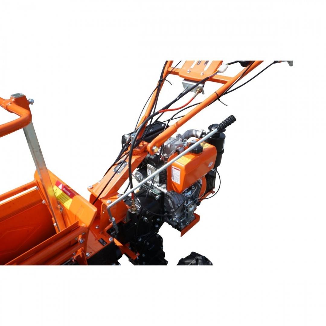 Masina de recoltat porumb pe 1 rand, motor diesel 9CP, 4 timpi, 438cc, autopropulsata, pornire electrica, 12 cutite