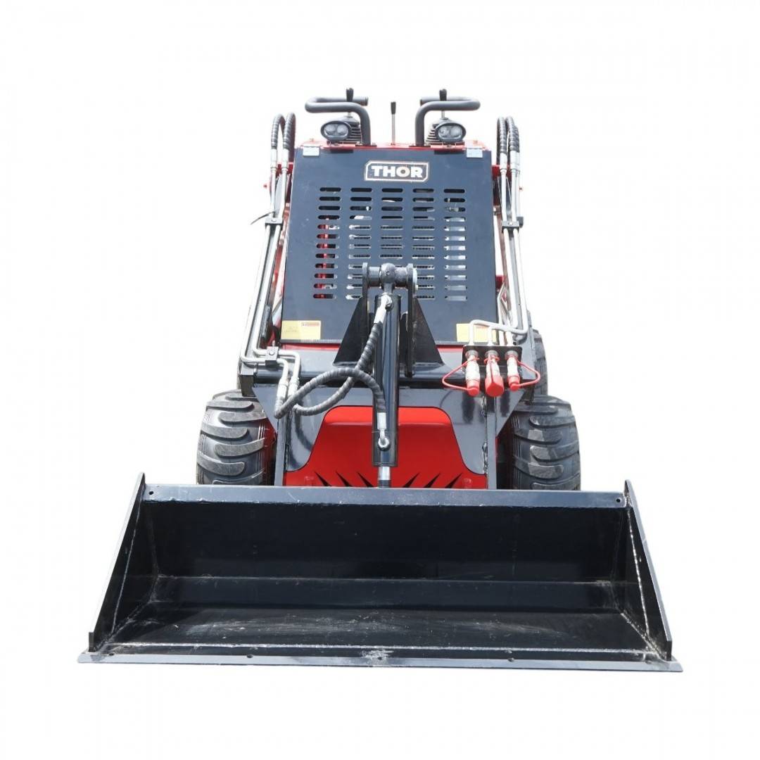 Mini incarcator frontal pe roti, motor benzina 23CP, 739cc, capacitate ridicare 350kg, volum cupa 0.15m3 THOR