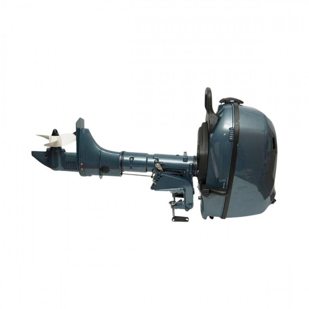 Motor barca pe benzina 4.41kW(6CP), 4 timpi, 112cc, turatie 5500rpm, racire cu apa, pornire manuala, elice 3 pale, capacitate rezervor 1.3L THOR