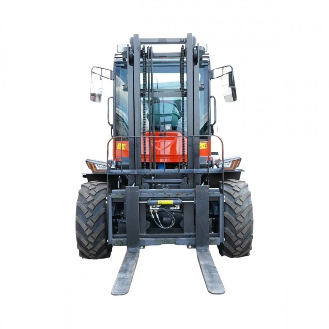 Motostivuitor 3.5T 4x4 OFF ROAD, motor diesel 50CP (37kW), inaltime ridicare 3m, roti 23.5/70-16