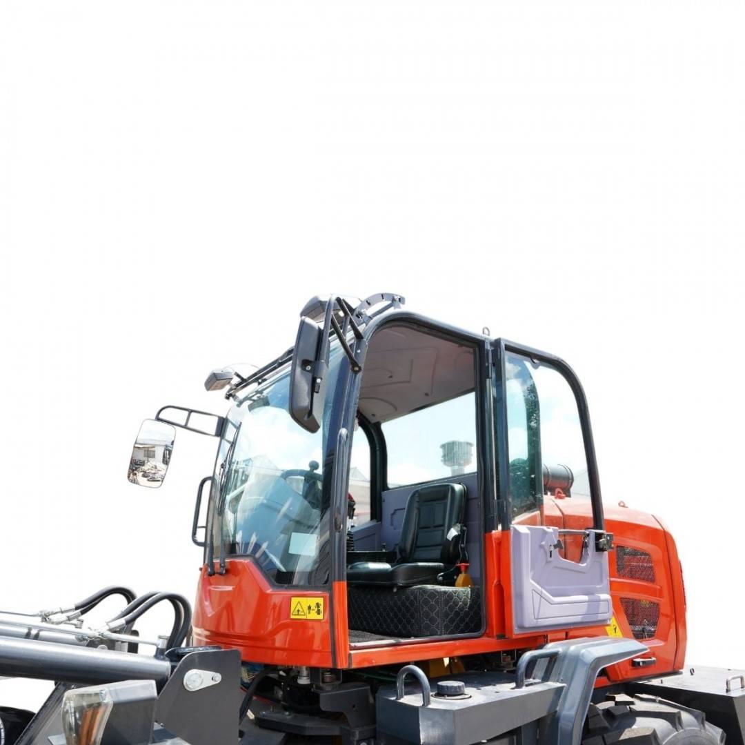Motostivuitor 5T 4x4 OFF ROAD, motor diesel 100CP (70kW), inaltime ridicare 3m, roti 16/70-20