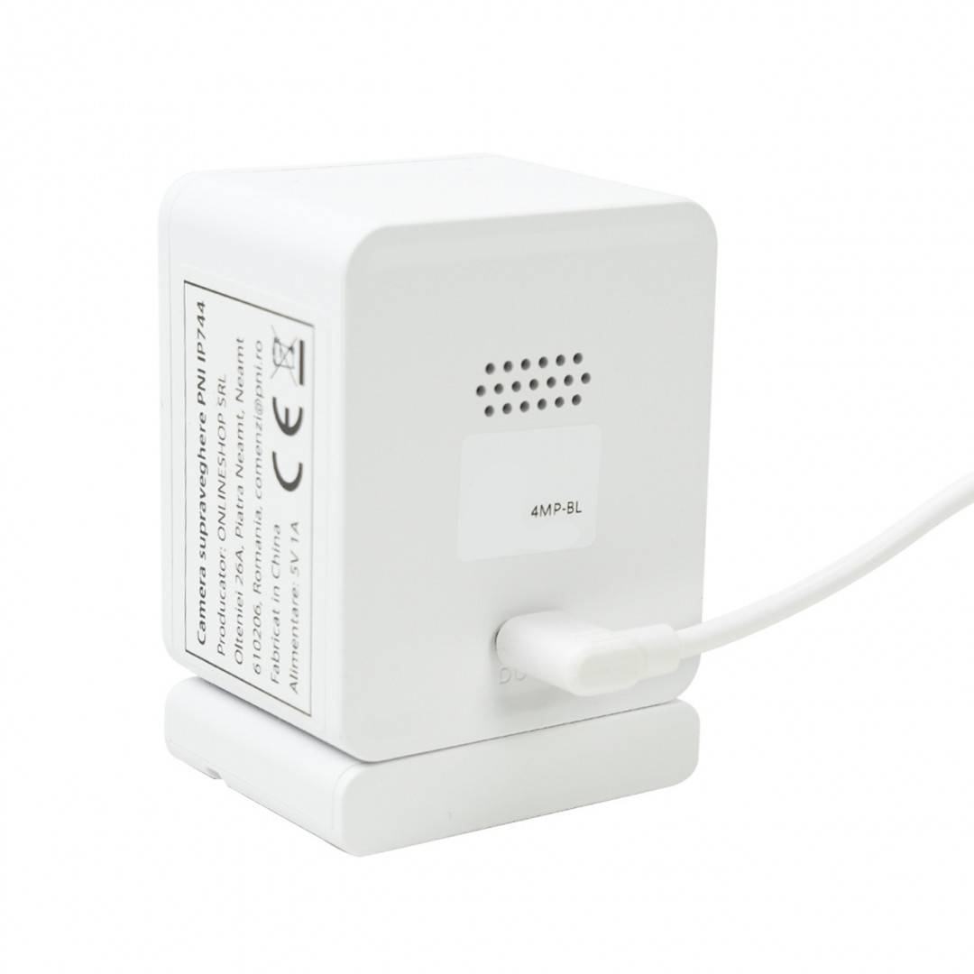 Pachet Camera supraveghere video PNI IP744 4MP cu IP, detectie miscare + Card de memorie MicroSD PNI 128GB cu adaptor SD