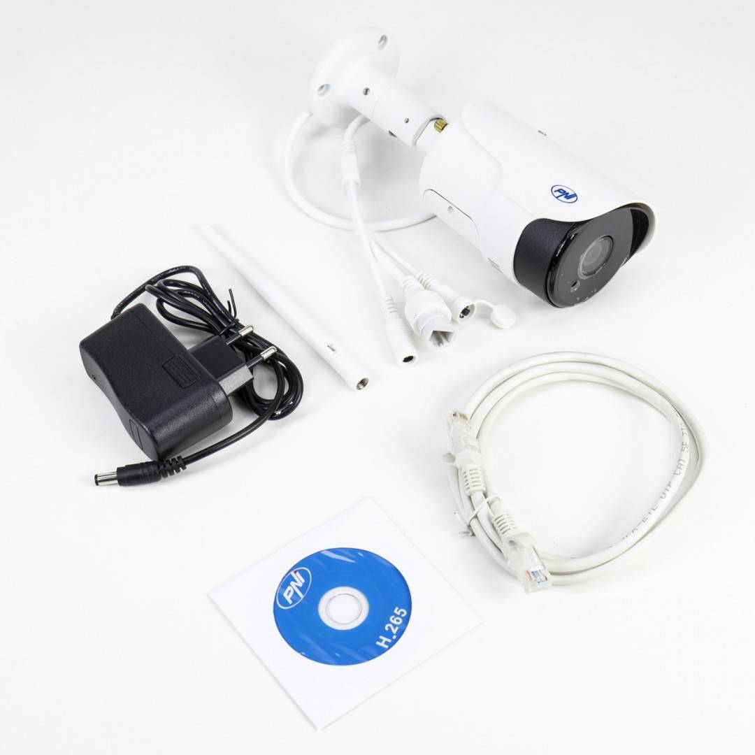 Pachet camera supraveghere video wireless PNI IP52LR si Panou solar fotovoltaic PNI PSF6020A