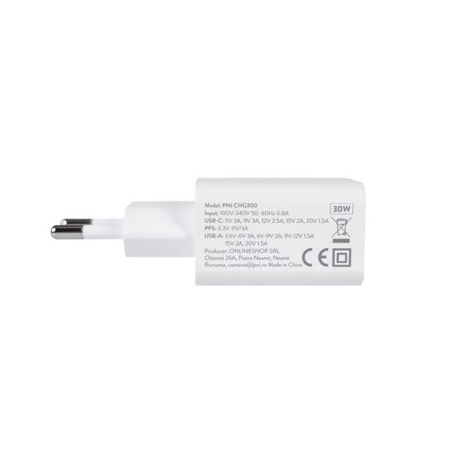 Pachet lanterna PNI Adventure F10 din aluminiu cu LED 6W, 500lm pana la 200m focus, cu acumulator si alimentator PNI CHG300 cu port USB C, QC3.0,