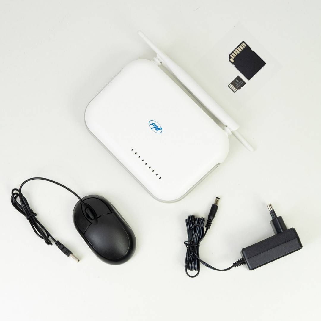 Pachet NVR wireless PNI House WIFI800, 8 canale 5MP sau 4 canale 4K 8MP, prompt vocal si card de memorie MicroSD PNI 128GB inclus