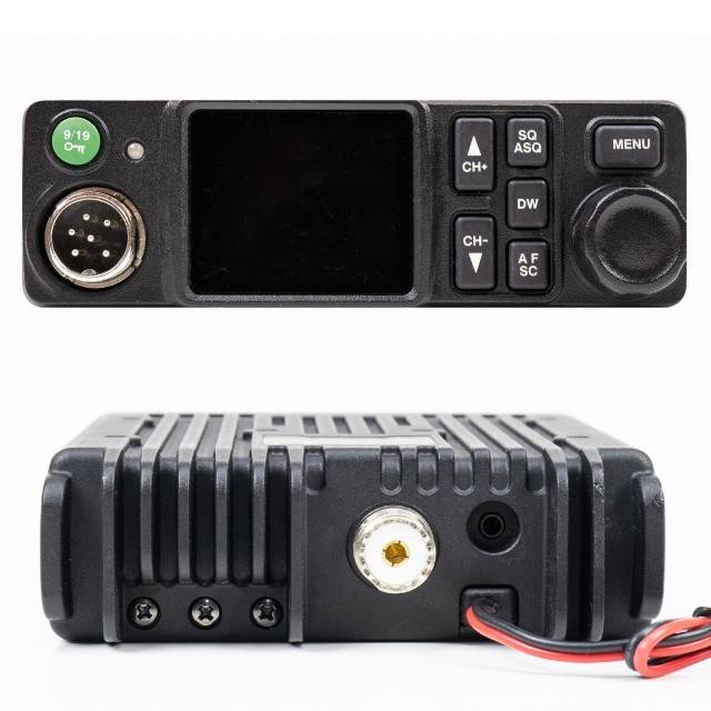 Pachet Statie radio CB PNI Escort HP 8900 ASQ, 12-24V + Antena CB PNI Extra 40 cu baza magnetica