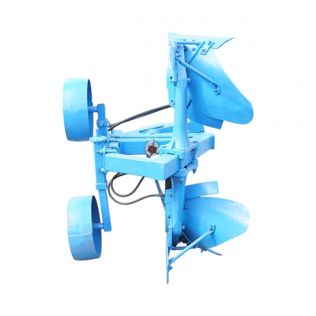 Plug agricol reversibil hidraulic tractor 15-25 CP, 1 trupita, cormane pline Konig Traktoren