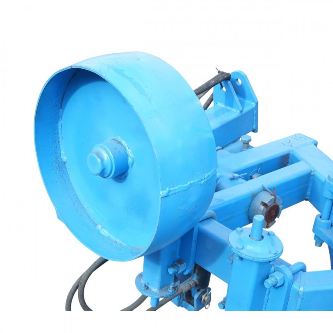 Plug agricol reversibil hidraulic tractor 15-25 CP, 1 trupita, cormane pline Konig Traktoren
