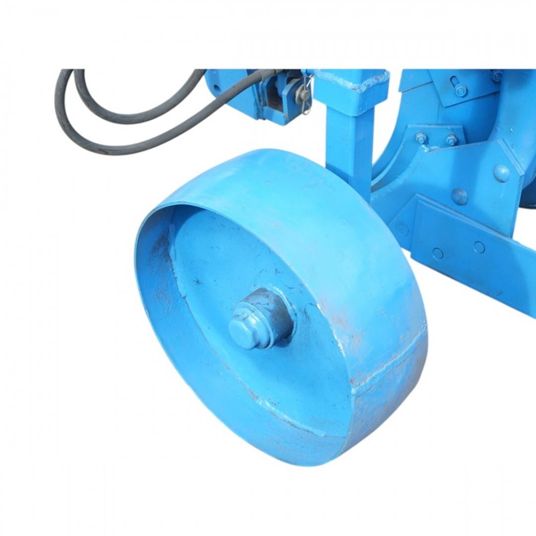 Plug agricol reversibil hidraulic tractor 15-25 CP, 1 trupita, cormane pline Konig Traktoren