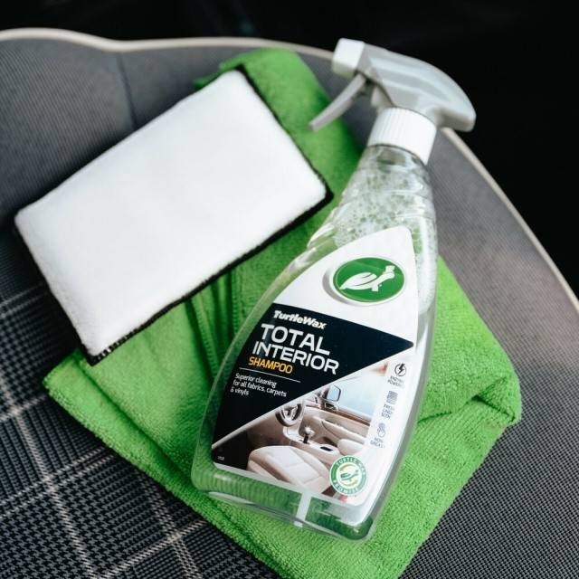 Sampon interior 500 ml