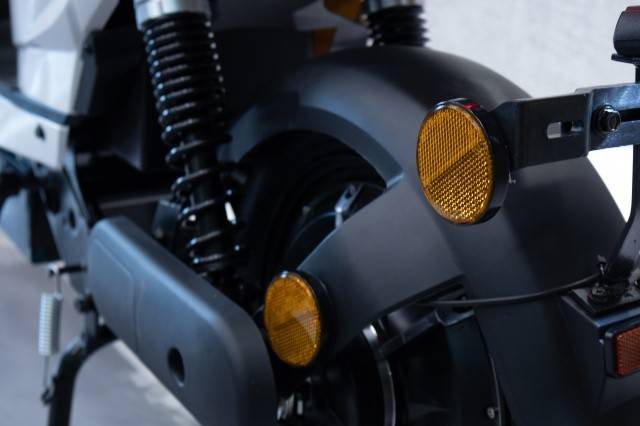 Scuter Electric Eco Rider MQ, 800W, Fara Permis, autonomie 60 km, CIV inclus