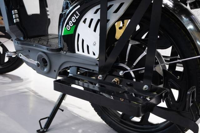 Scuter Electric Geeli Util 2, 500W, viteza 25 Km/h, autonomie 40Km
