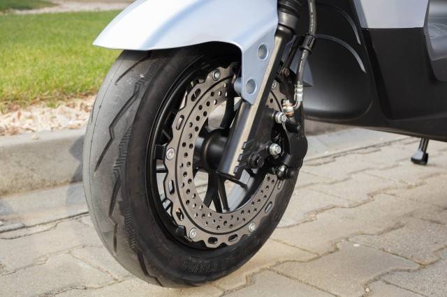 Scuter electric KUBA GREE08, 1200W, GRI, CIV inclus, 45km/h cu permis cat.B !