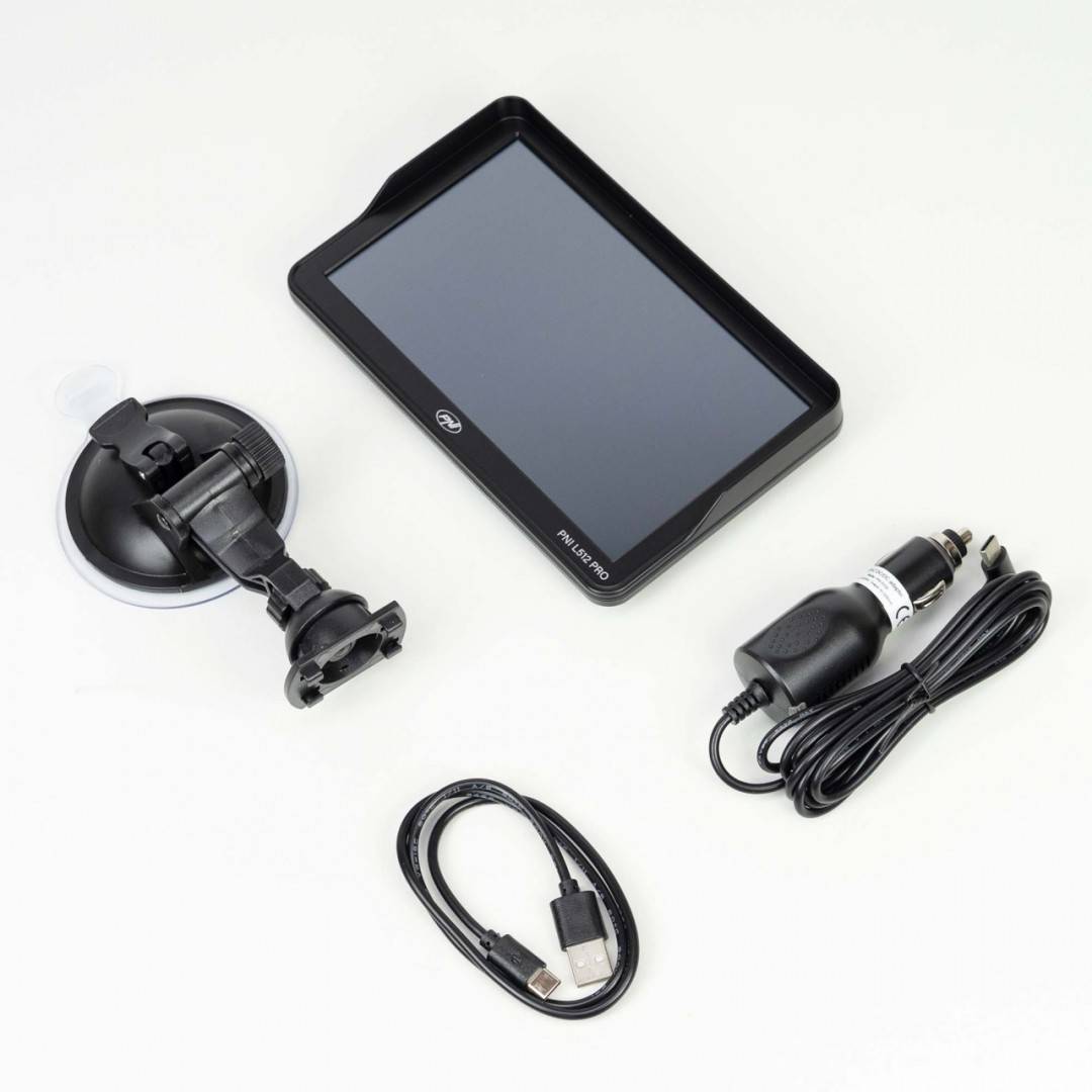 Sistem de navigatie GPS PNI L512 PRO cu parasolar, 7 inch, 800 MHz, 512MB DDR, 16GB memorie interna, FM transmitter