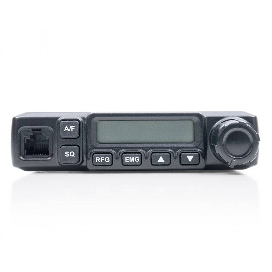 Statie radio CB PNI Escort HP 6500 multistandard, 4W, AM-FM, 12V, ASQ + Amplificator RX-TX KL203P, AM-FM-SSB, 100W, 12V si cablu PNI R50