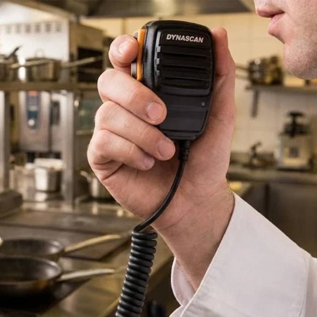 Statie radio PMR Dynascan CHEF-1 446MHz, 0.5W, 16CH, cu pedala PTT hands-free pentru restaurante si santiere
