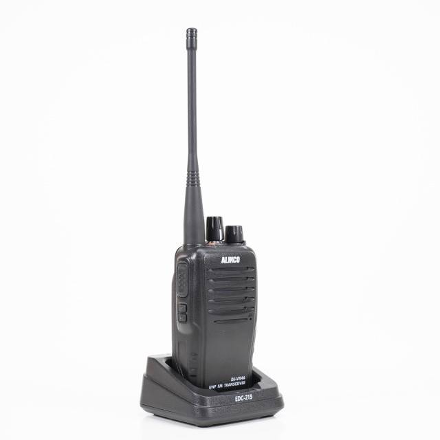 Statie radio portabila PNI Alinco DJ-VX46, PMR446, IP67, Scan, Vox, filtru Compander, Scramble, acumulator 1800mAh