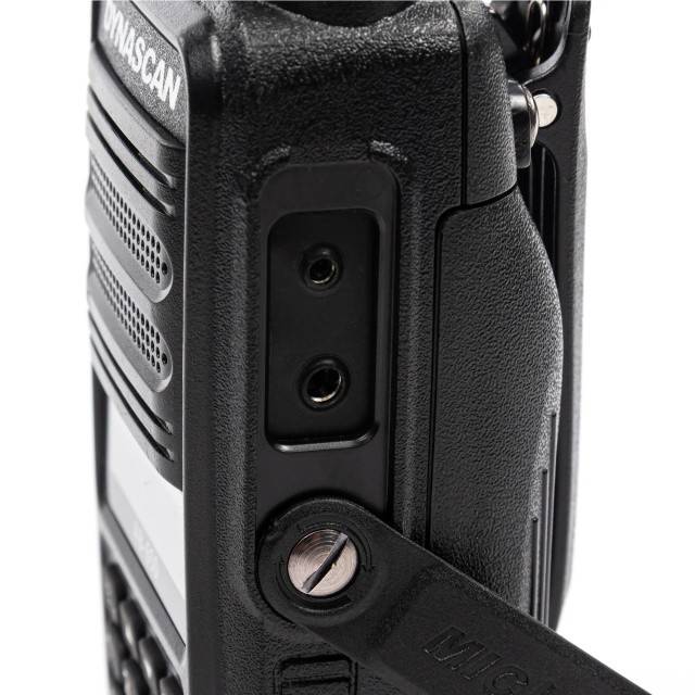 Statie radio portabila VHF Dynascan AB-650 pentru aviatie, 6W, SQ, 118-136.975 MHz, AM, 2600 mAh Li-Ion, Radio FM