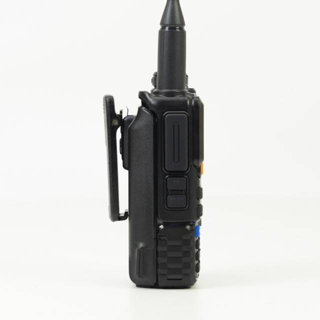 Statie radio portabila VHF/UHF PNI P18UV, dualband, 144-146MHz si 430-440MHz, 200CH, VOX, Scan, Radio FM, Li-Ion 2200 mAh